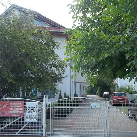 Apartman Pavai Hajdúszoboszló Eksteriør billede
