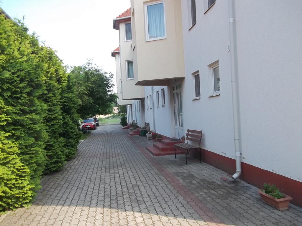 Apartman Pavai Hajdúszoboszló Eksteriør billede